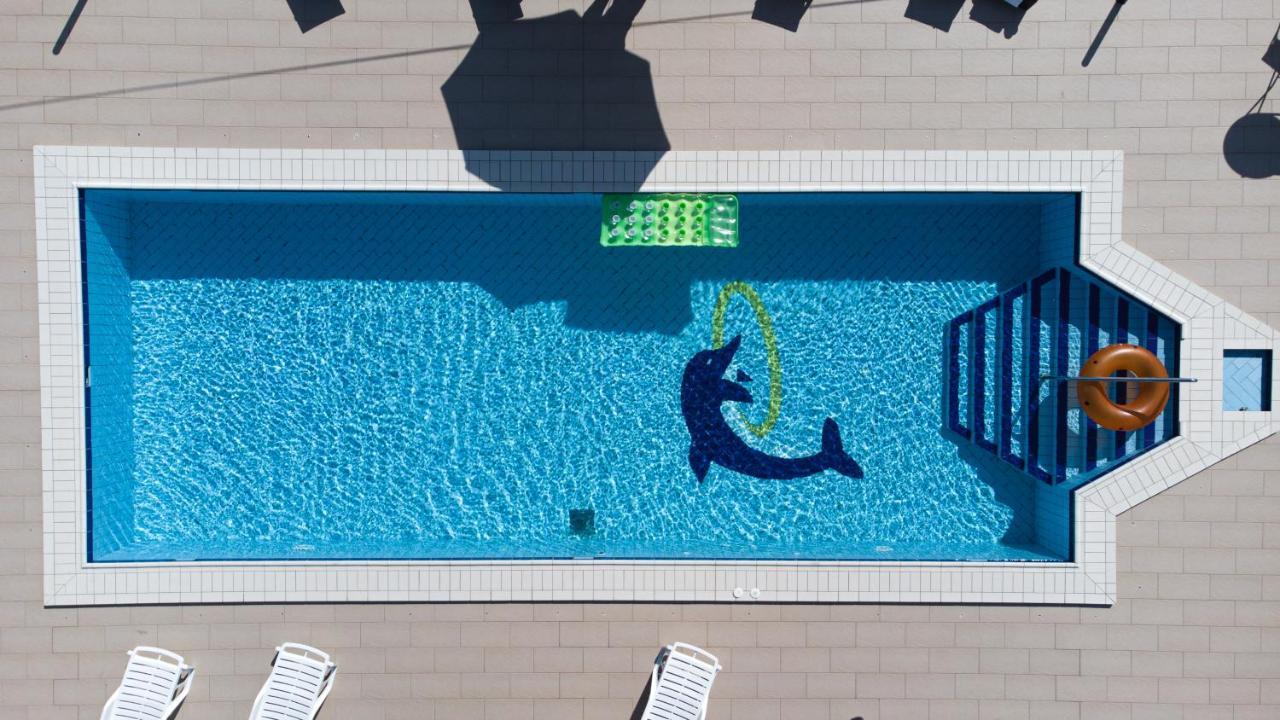 Spacious Villa For 10 With A Big Private Pool Trilj Exterior photo