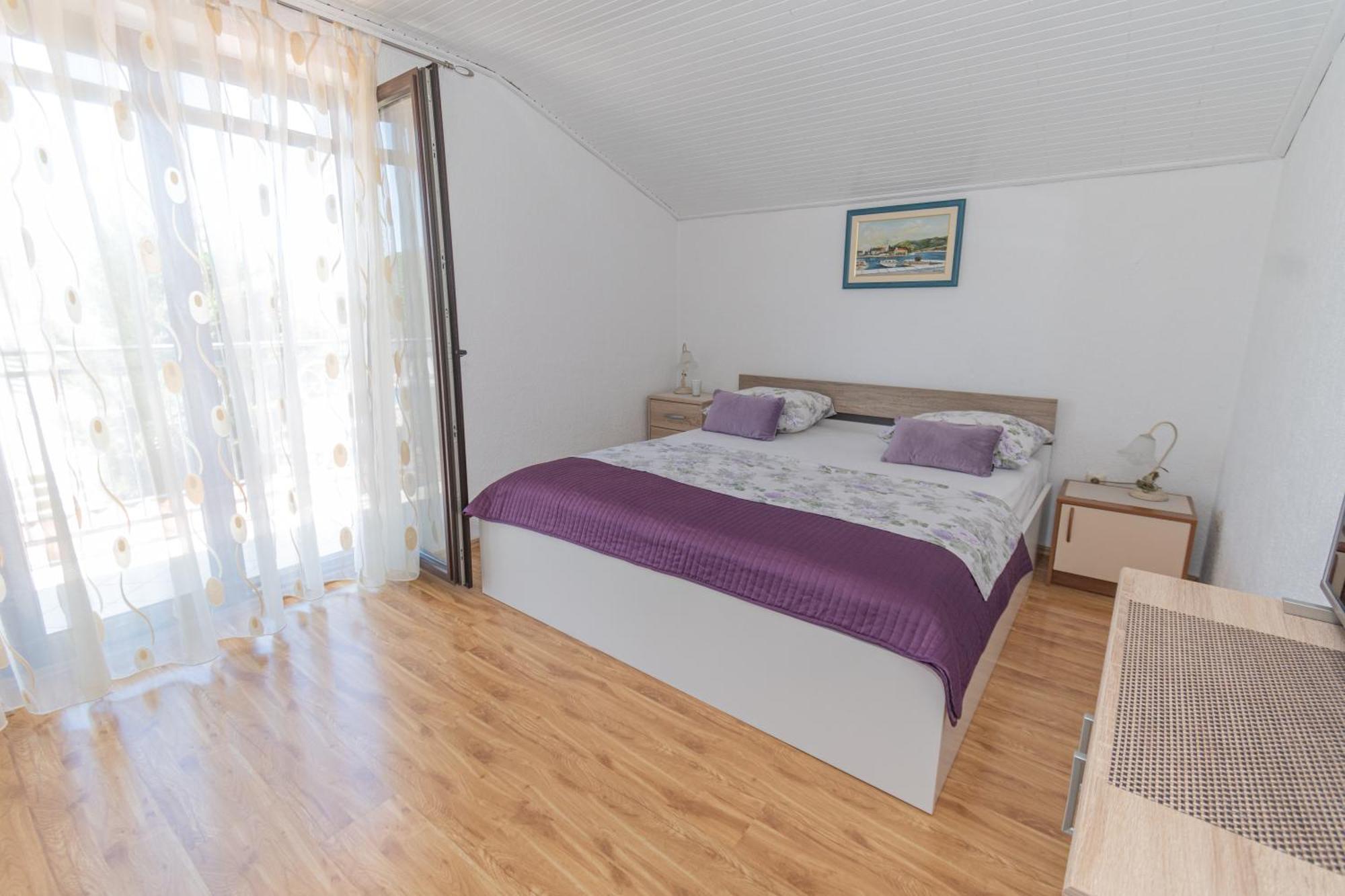 Spacious Villa For 10 With A Big Private Pool Trilj Exterior photo